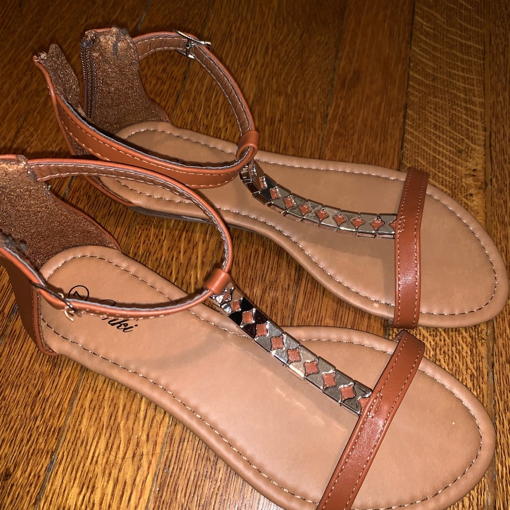 Summer sandals
